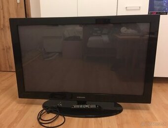 Televízor Samsung 42" (107 cm)