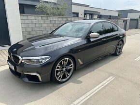 BMW rad 5 M550i xDrive A/T