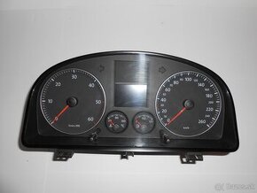 Budiky VW Touran / diesel, polodot /