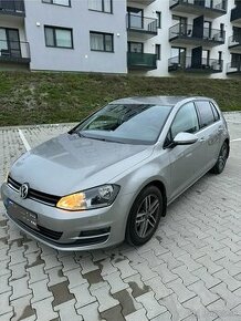 Volkswagen Golf 1.2 TSI 81 KW - 1