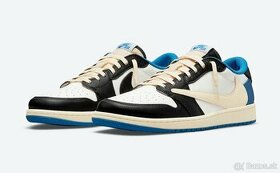 Jordan 1 low Travis scott