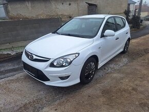 HYUNDAI I30 BENZIN 1,4 BENZIN ROK 2012