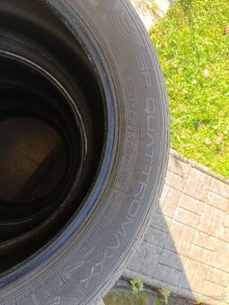 Letné pneu jazdené Dunlop255/50 R19