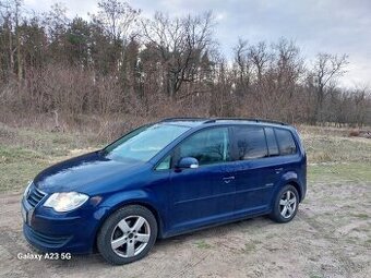 Predam volkswagen touran