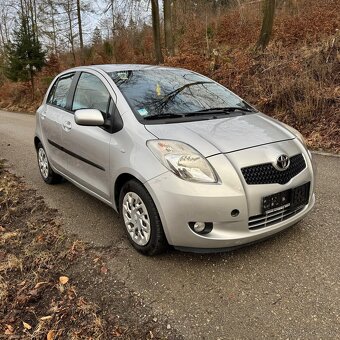 Toyota Yaris 1.3 VVT-i automat