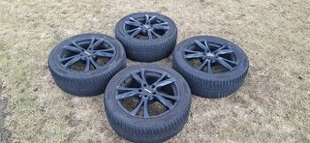 Zimna sada Carmani 5x112 235/45 R17