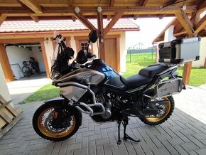 CF MOTO 800MT