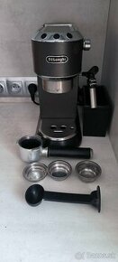 Pakovy kavovar De'Longhi EC 685.BK