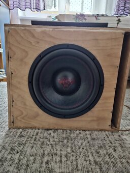 Subwoofer do auta