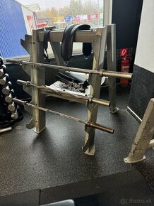 NAUTILUS FREEWEIGHTS BARBELL RACK, dobry stav