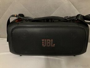 JBL PARTY BOX ON-THE-GO ČIERNY