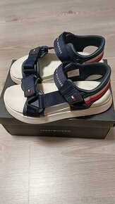 Sandále Tommy Hilfiger 36