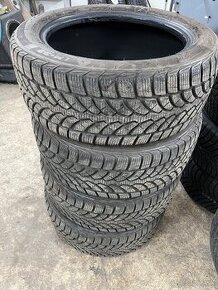 Zimne 225/50R17 Bridgestone LM32