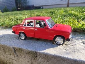 Lada 2107 1:18