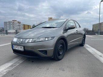 Honda Civic 1.8VTEC 103kw 2008