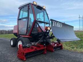 TRAKTŮREK SEKAČKA TORO REELMASTER 3500-D r.v 1990 MOTOR PEUG