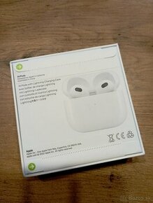 Apple AirPods 3.gen. s Lightning nabíjacím púzdrom - 1