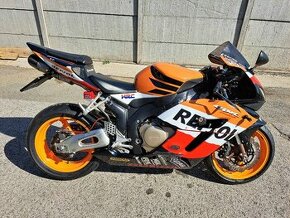 Honda CBR1000RR Repsol - 1