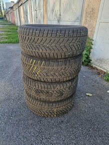 Zánovné Dunlop Zimné UltraGrip pneu 235/55 R17 103V - 1