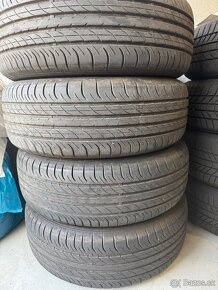 DUNLOP 235/60 r18