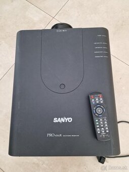 Sanyo PLC-XP200L Projektor