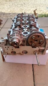 Toyota Yaris 1 Hlava motor 1.0 Vvt-i 1szfe - 1