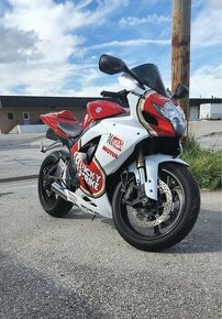 Lucky Strike Suzuki gsxr 600 k6