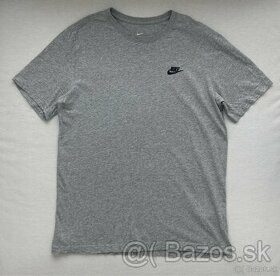 Nike Svetlosivé pánske tričko M s krátkym rukávom a logom - 1