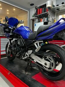 Yamaha FZS600 25kw v tp