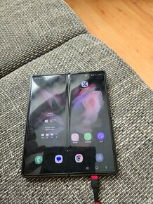 Samsung Z Fold 3