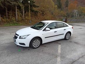 Chevrolet Cruze 1.6 benzín v TOP stave