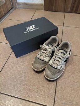 New Balance 550