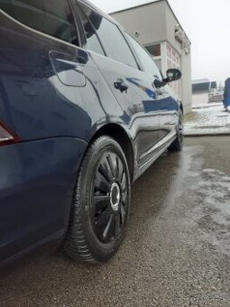 NA PREDAJ GOLF 6 2010, 77KW