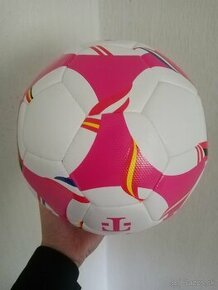 Futbalová lopta z Telekomu - 1