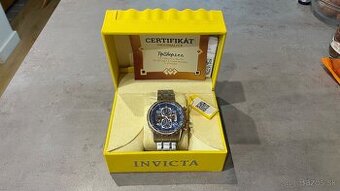 Invicta Aviator