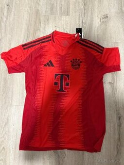 dres Bayern Munchen-Musiala