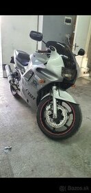 Honda CBR 600F - 1