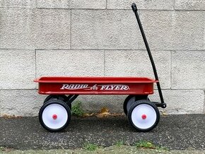 Originalny celokovovy Radio Flyer