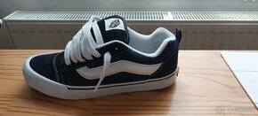 Vans Knu skool