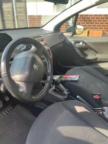 PEUGEOT 208 1.4 HDI 2012