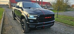 DODGE RAM 1500 LARAMIE 4X4 5.7 HEMI 2020 OFFROAD PAKIET