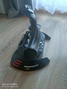 Predám joystick na ps3 a PC Thrustmaster