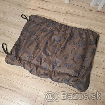 Podložka pod rybu Fox Camo Mat