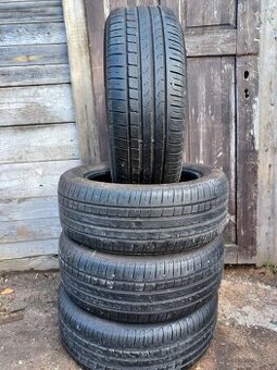 Predám 4 jazdené letné pneumatiky Pirelli Cin 215/55 R17