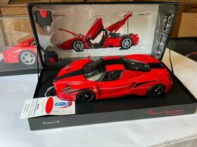 1:18 BBR Enzo Ferrari, otváratelný diescast - 1