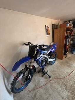 Yamaha yzf250