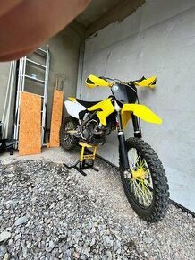 Suzuki rmz 250 - 1