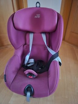 Britax Römer Trifix i-size - farba magenta