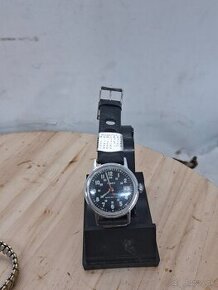 Predám funkčné náramkové hodinky TIMEX Water resistant poško