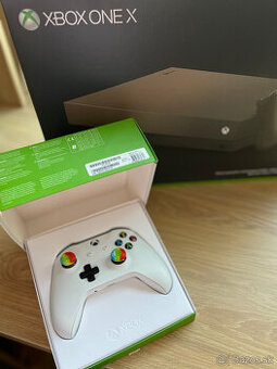 Herný ovládač xbox one - biely